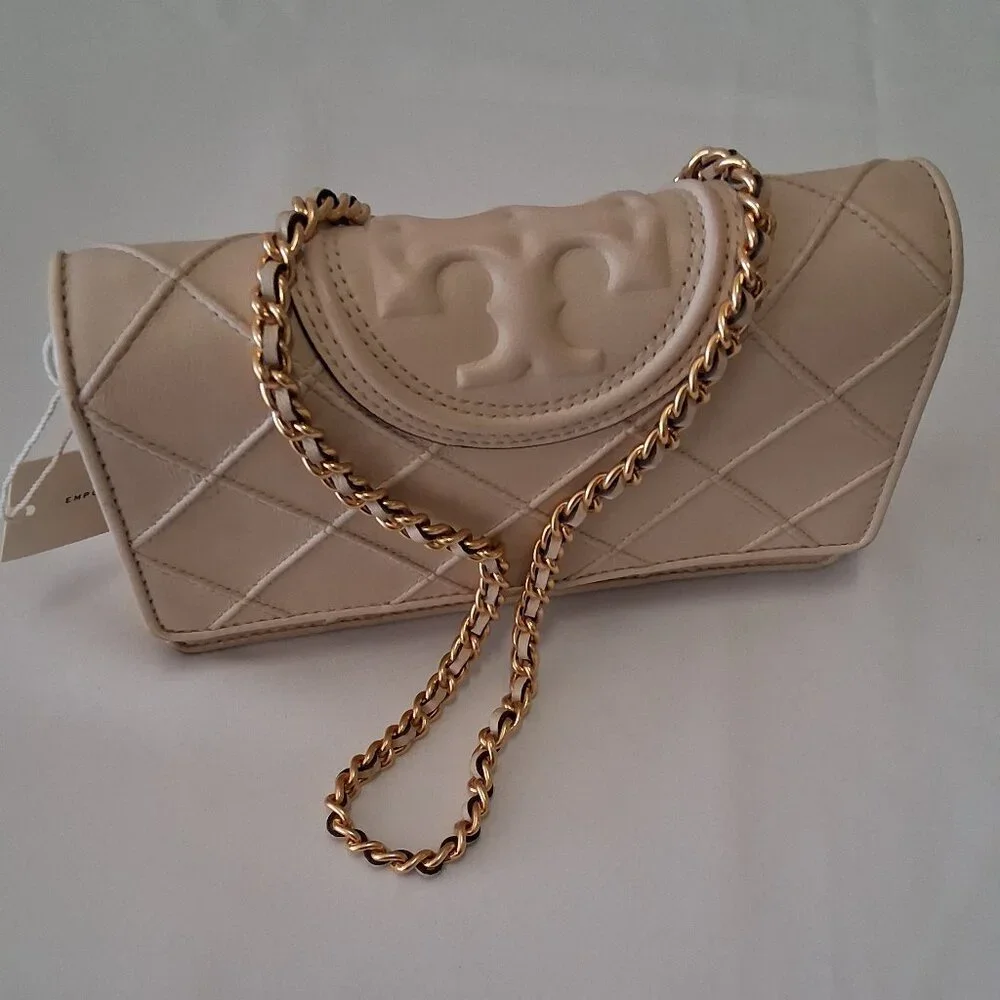 Tory Burch Fleming Soft Chain Wallet – Cream – Style 138853-122 – NWT